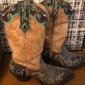 Beautiful sterling river cowgirl boots size 9.5(fits more like 9)